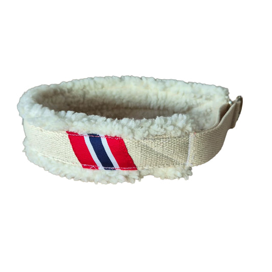 K9shop Håndlaget Halvstrup Polar Hvit vs Vanlige Halsbånd